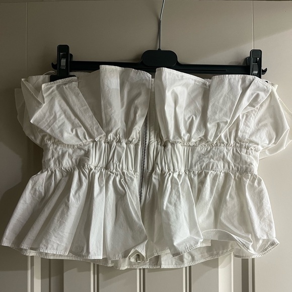 Elegant White Strapless Top - Picture 3 of 3